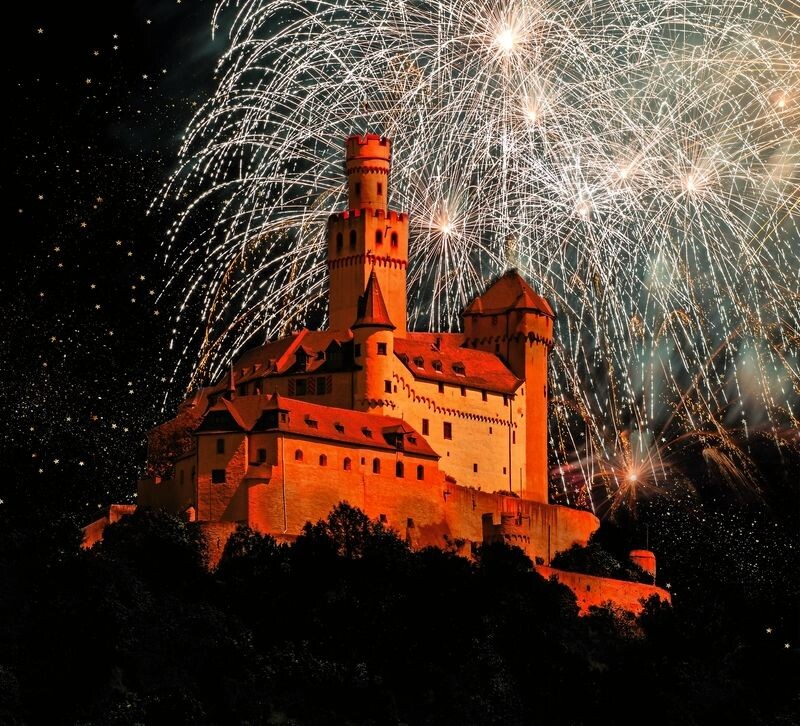 Prosit Neujahr auf dem Rhein