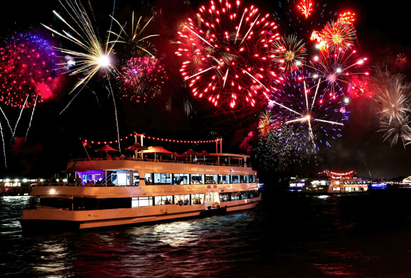 Rhein in Flammen