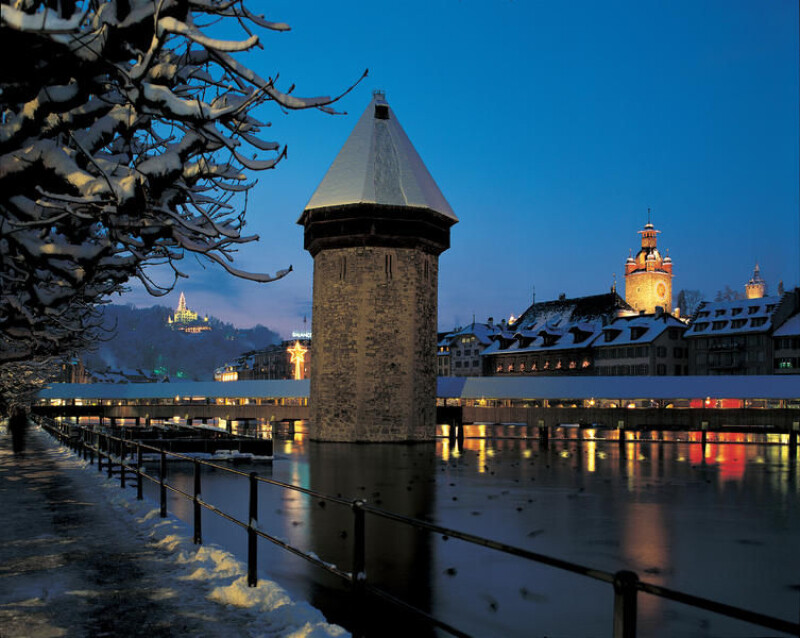 Weihnachtliches Zürich mit Fluganreise - Perlen der Schweiz im Winter