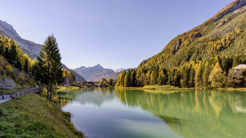 Herbstliches Trentino – Hotel am traumhaften Molvenosee