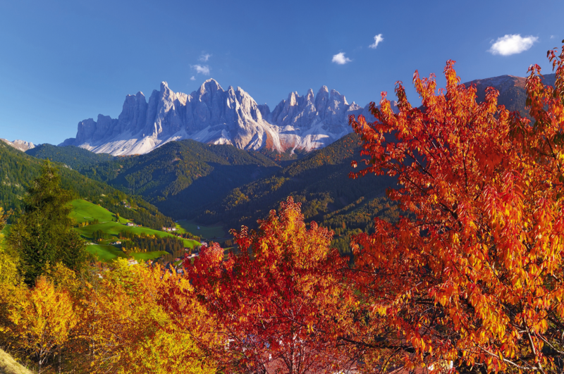 Südtirol - Goldener Herbst - Traubenfest Meran & "Die Ladiner"