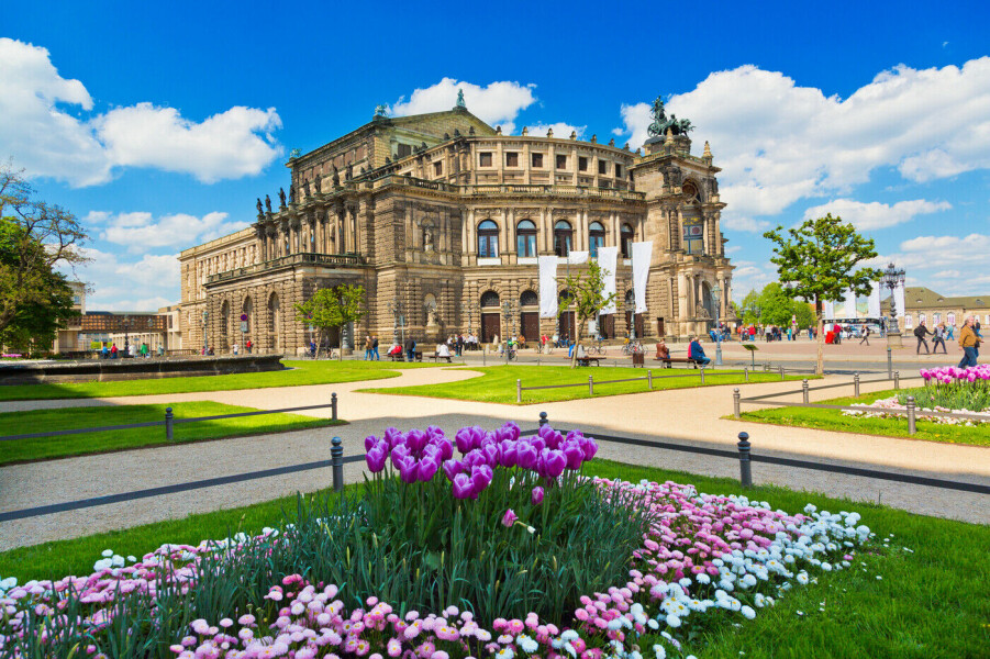 Frauentag in Dresden - Mit Besuch der Semperoper