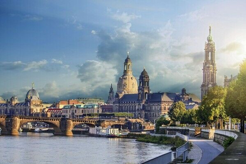 Semperoper Dresden: "LA TRAVIATA"