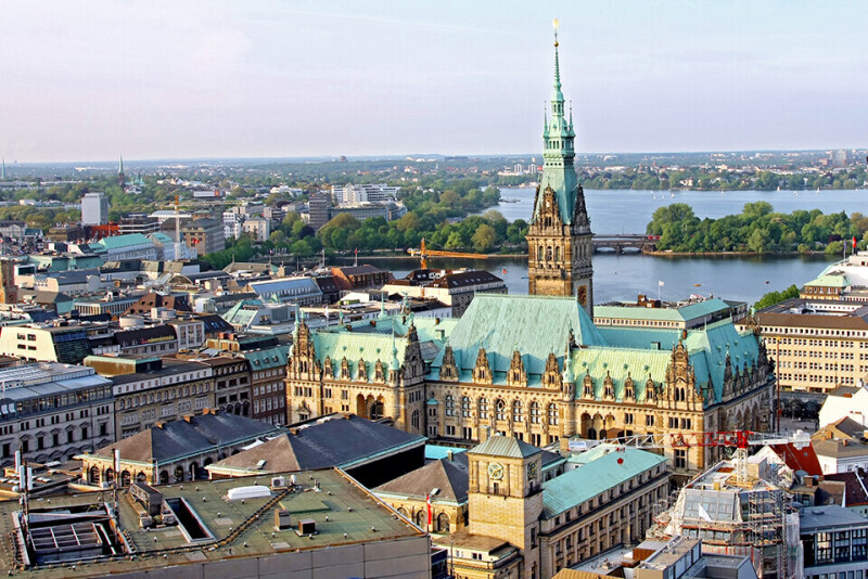 Hamburg - Hafenwind und Hanseatischer Charme